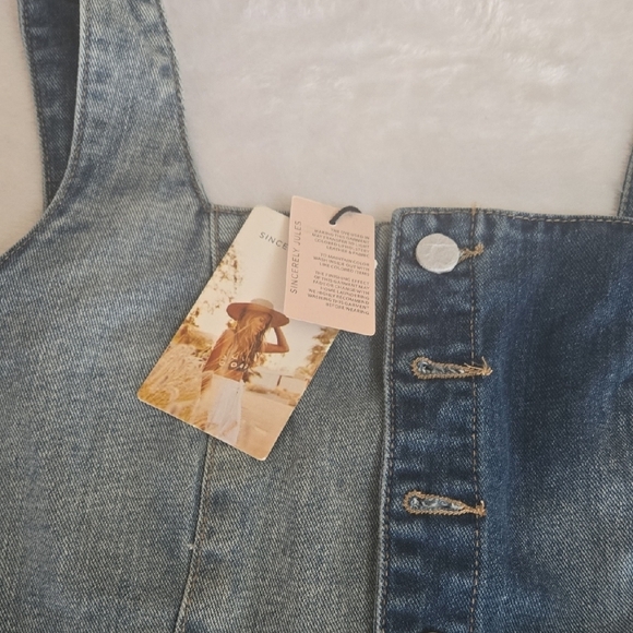 Sincerely Jules Two-Tone Denim Crop Top - Picture 4 of 6